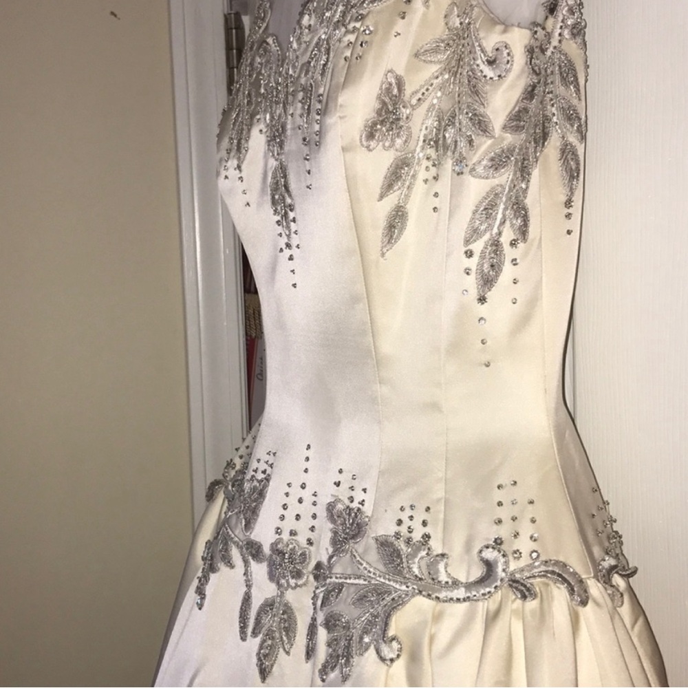 Wedding dress